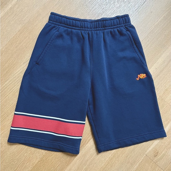 Men’s Nike Shorts - Picture 1 of 4